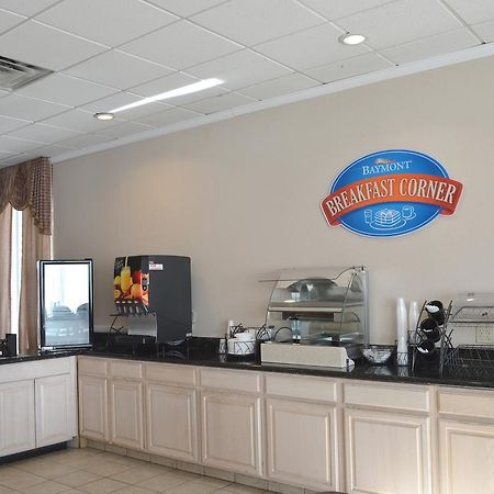 Baymont By Wyndham East Windsor Bradley Airport Hotel Exterior photo