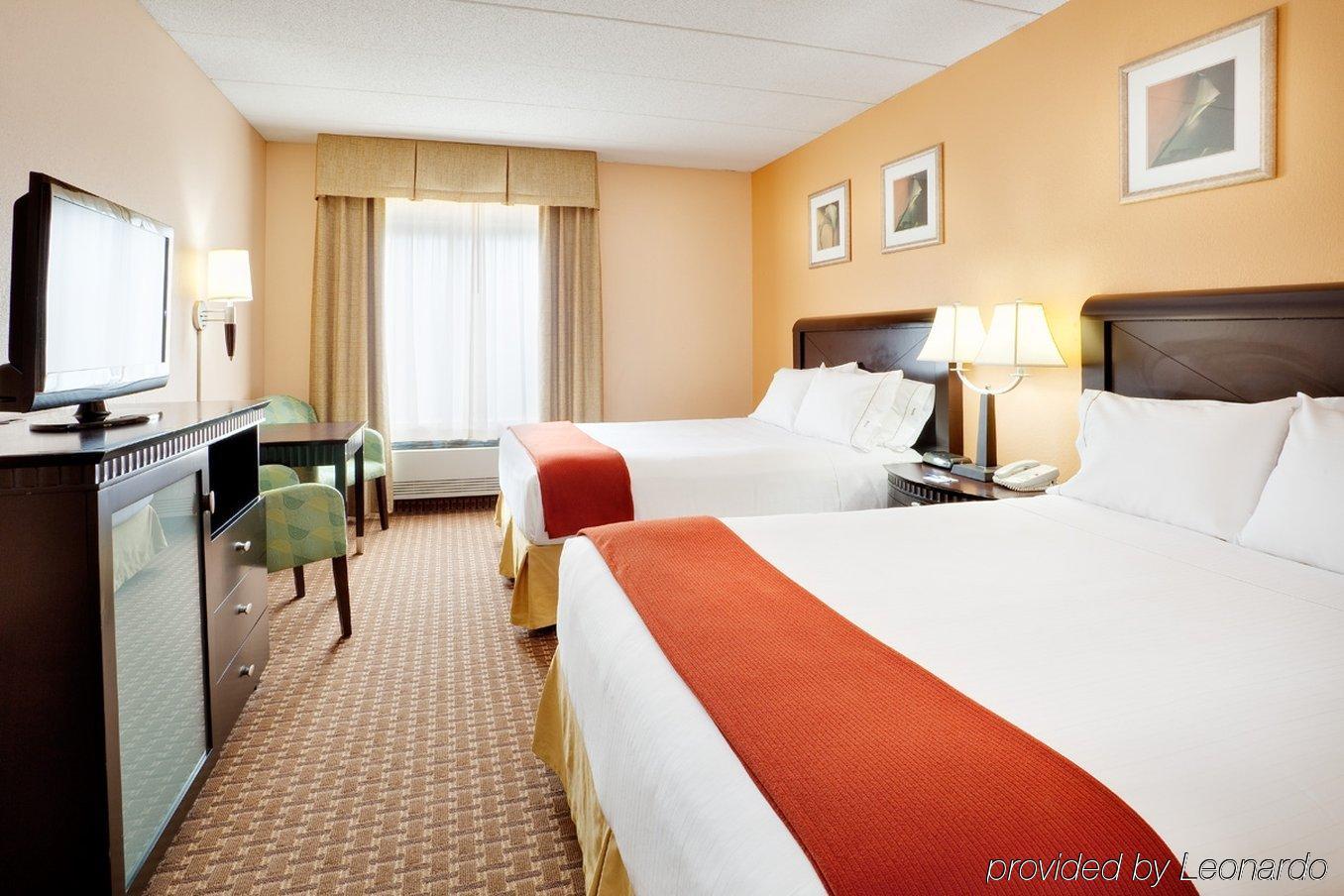 Baymont By Wyndham East Windsor Bradley Airport Hotel Room photo