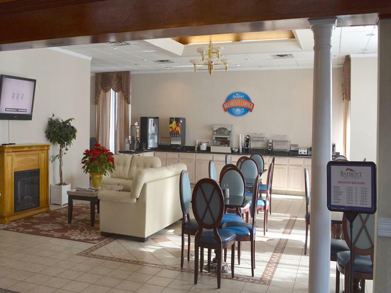 Baymont By Wyndham East Windsor Bradley Airport Hotel Exterior photo