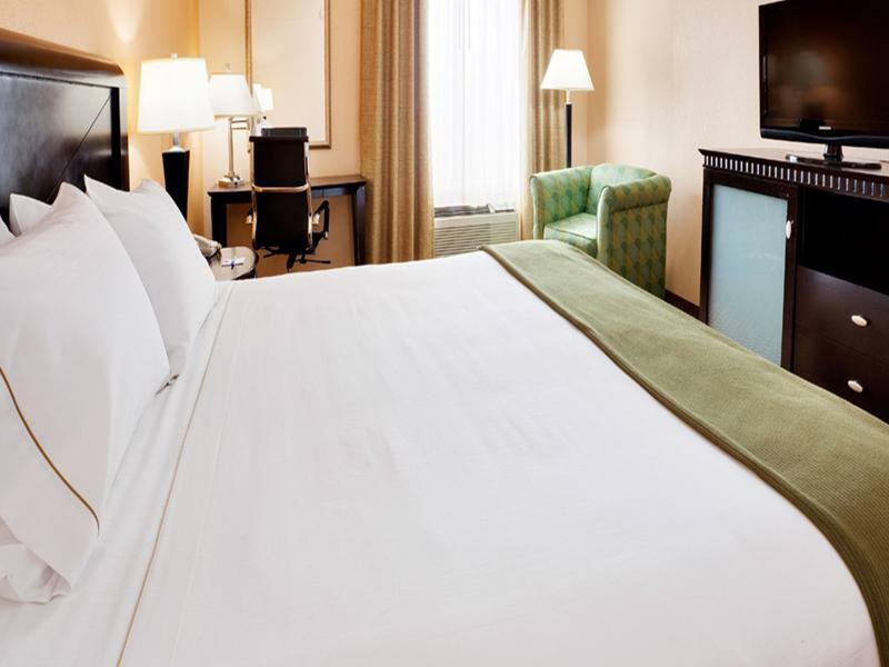 Baymont By Wyndham East Windsor Bradley Airport Hotel Exterior photo
